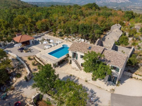 Villa Lugareva with 52 sqm private pool, 4 bedrooms, 4 bathrooms, summer kitchen, traditional environment, playground